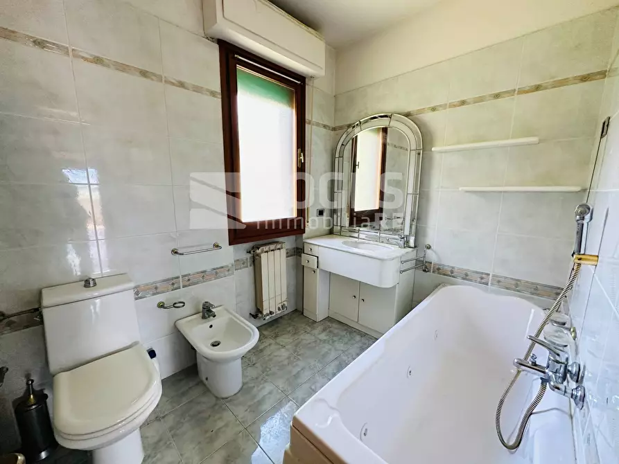 Immagine 16 di Appartamento in vendita  in Via San Romolo a Figline E Incisa Valdarno