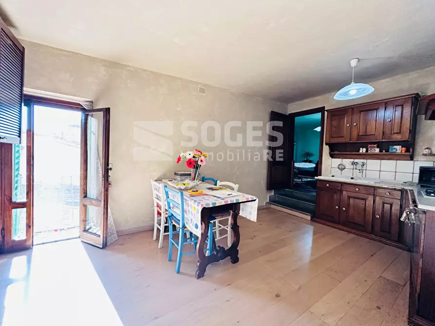 Immagine 5 di Appartamento in vendita  in Corso Mazzini a Figline E Incisa Valdarno