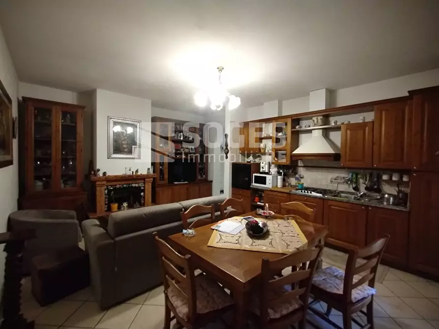 Immagine 2 di Appartamento in vendita  in Via Ciro Fabbroni a Dicomano