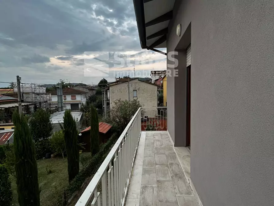 Immagine 19 di Villa in vendita  in via san pancrazio a Bucine