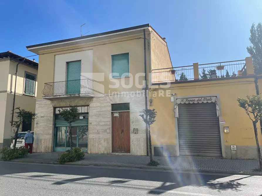 Immagine 1 di Appartamento in vendita  in Viale Duca della Vittoria a Rufina