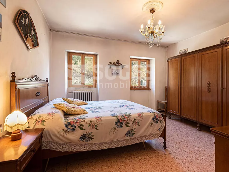 Immagine 19 di Camera in vendita  in Via Londa a Pratovecchio Stia