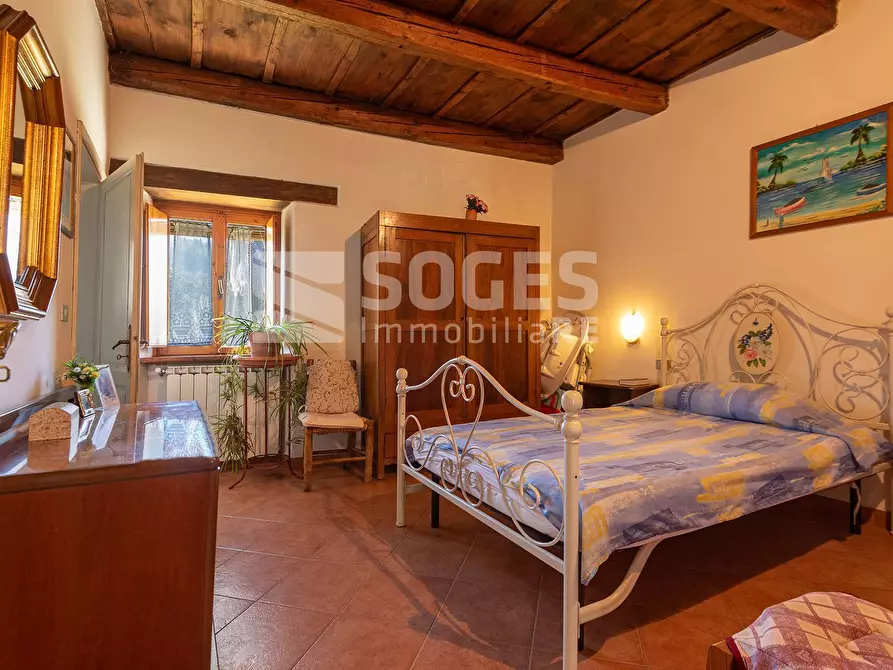 Immagine 4 di Camera in vendita  in Via Londa a Pratovecchio Stia