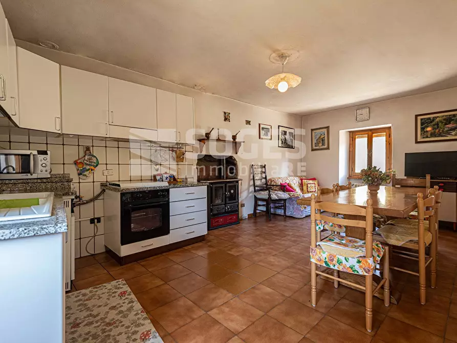 Immagine 10 di Camera in vendita  in Via Londa a Pratovecchio Stia