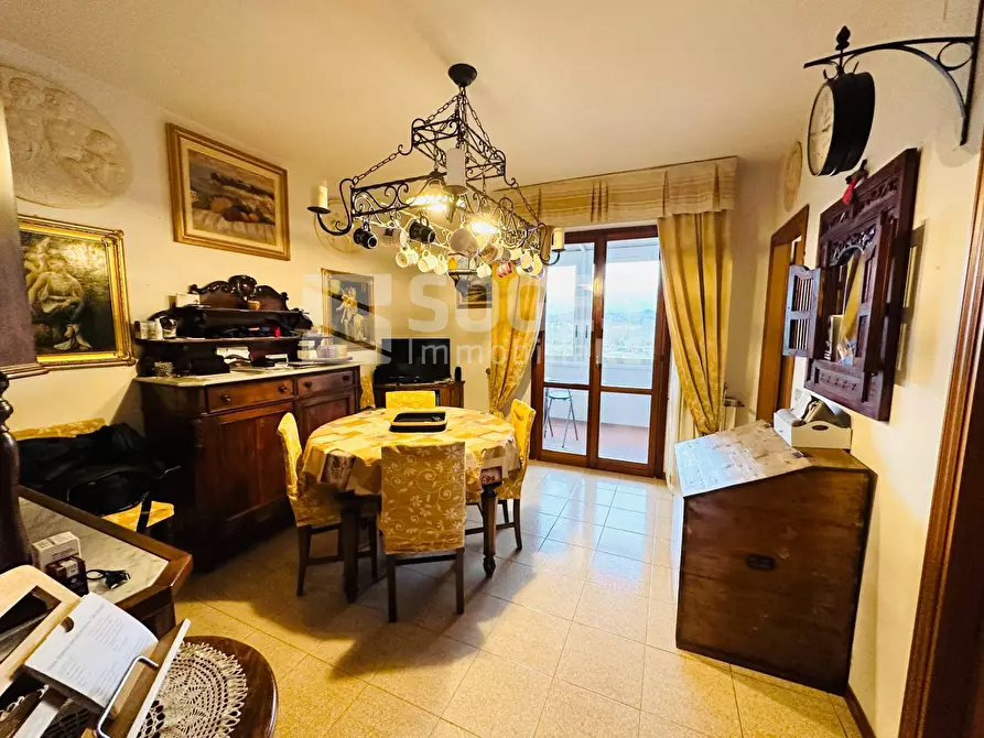 Immagine 4 di Appartamento in vendita  in Via della Resistenza a Figline E Incisa Valdarno