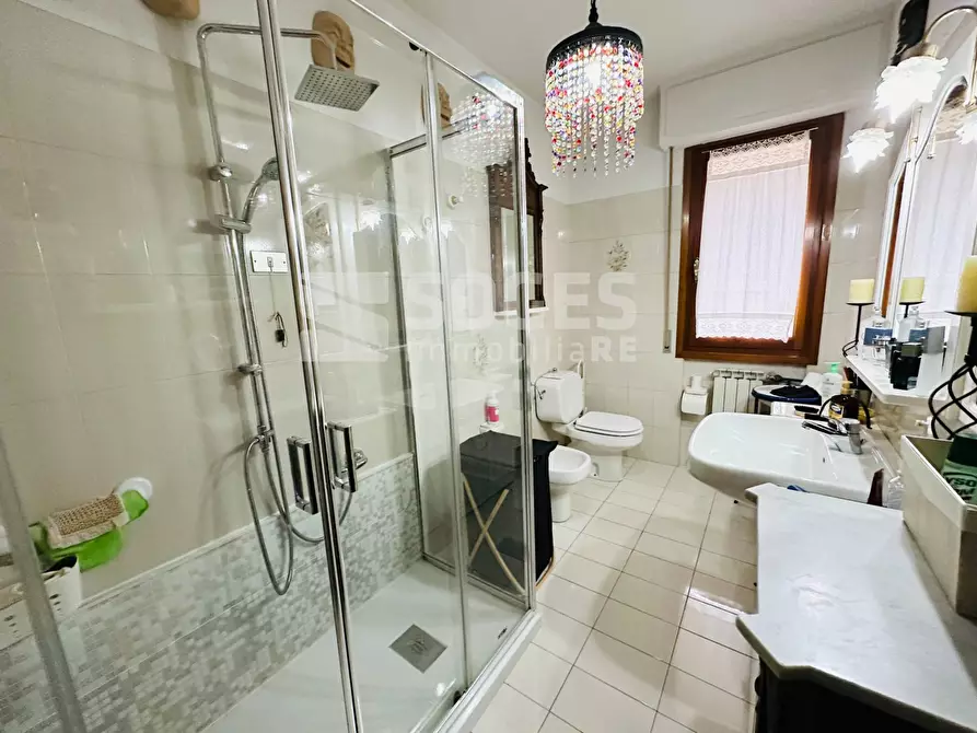 Immagine 13 di Appartamento in vendita  in Via della Resistenza a Figline E Incisa Valdarno