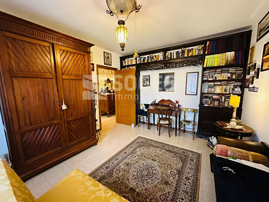 Immagine 12 di Appartamento in vendita  in Via della Resistenza a Figline E Incisa Valdarno