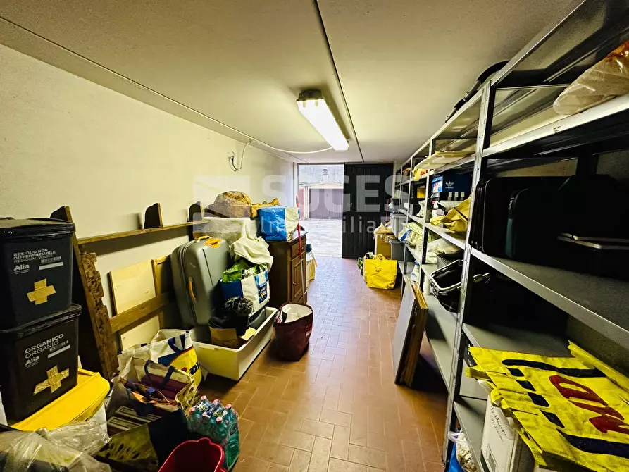 Immagine 17 di Appartamento in vendita  in Via della Resistenza a Figline E Incisa Valdarno