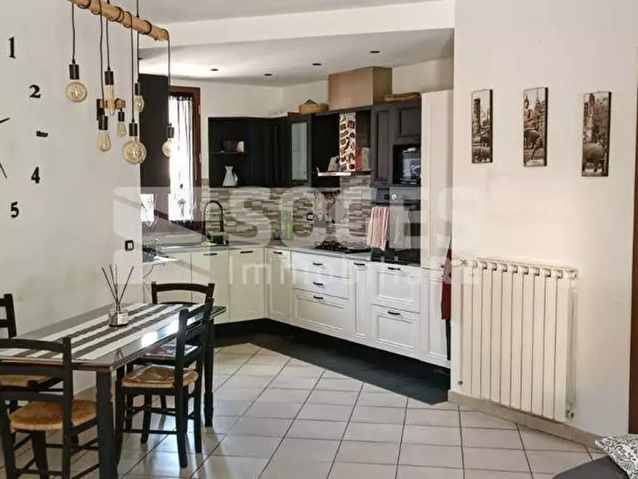 Immagine 2 di Appartamento in vendita  in Piandrati a Dicomano