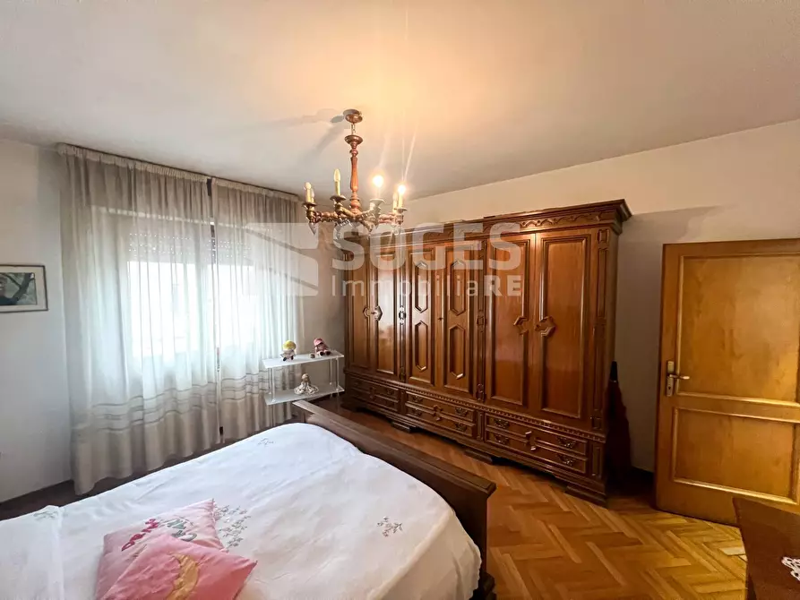 Immagine 12 di Appartamento in vendita  in Viale Cadorna a Montevarchi