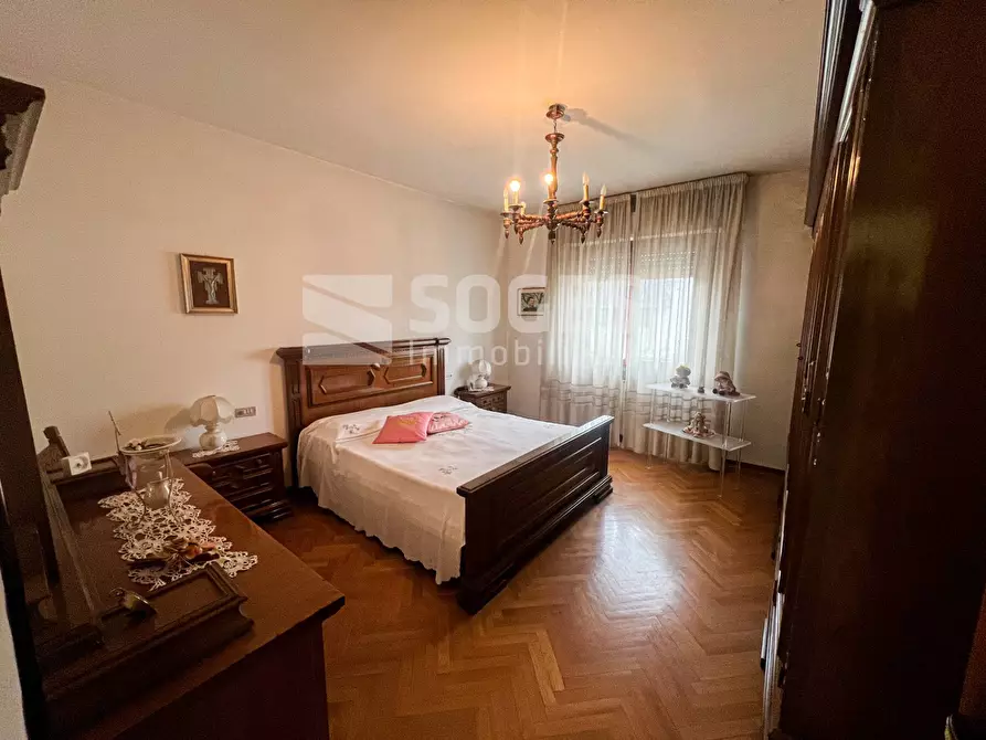 Immagine 11 di Appartamento in vendita  in Viale Cadorna a Montevarchi