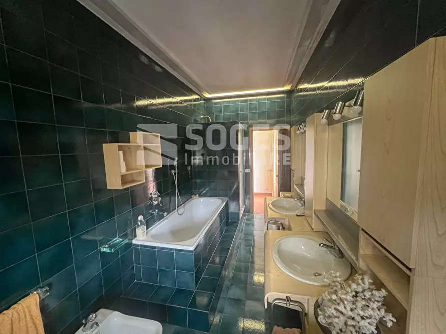 Immagine 16 di Appartamento in vendita  in Viale Cadorna a Montevarchi