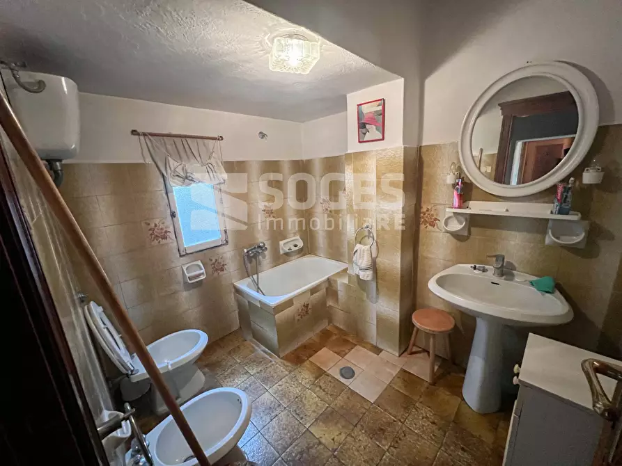 Immagine 11 di Appartamento in vendita  in Via Roma a Bucine