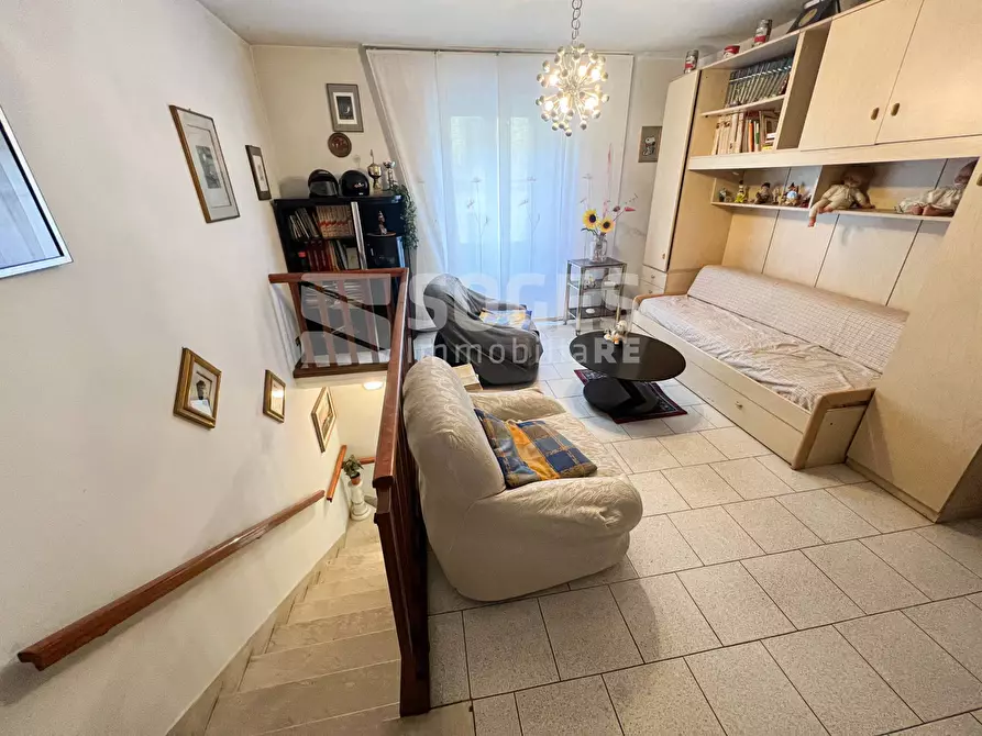 Immagine 2 di Appartamento in vendita  in Via Roma a Bucine