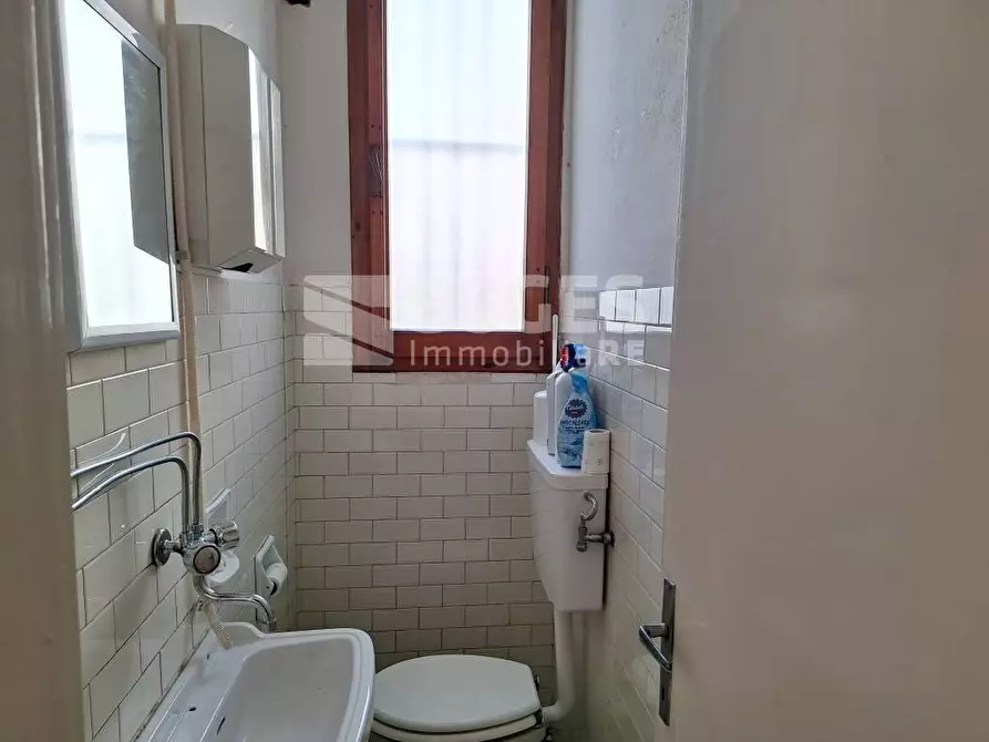 Immagine 9 di Attività commerciale in affitto  in Via G. di Vittorio a Pontassieve