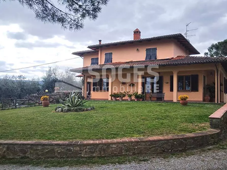 Immagine 1 di Villa in vendita  in Località Le Muricce a Bucine