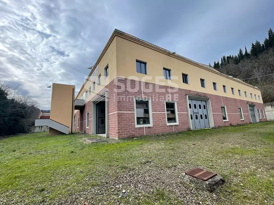 Immagine 3 di Locale commerciale in vendita  in Rosano a Rignano Sull'arno