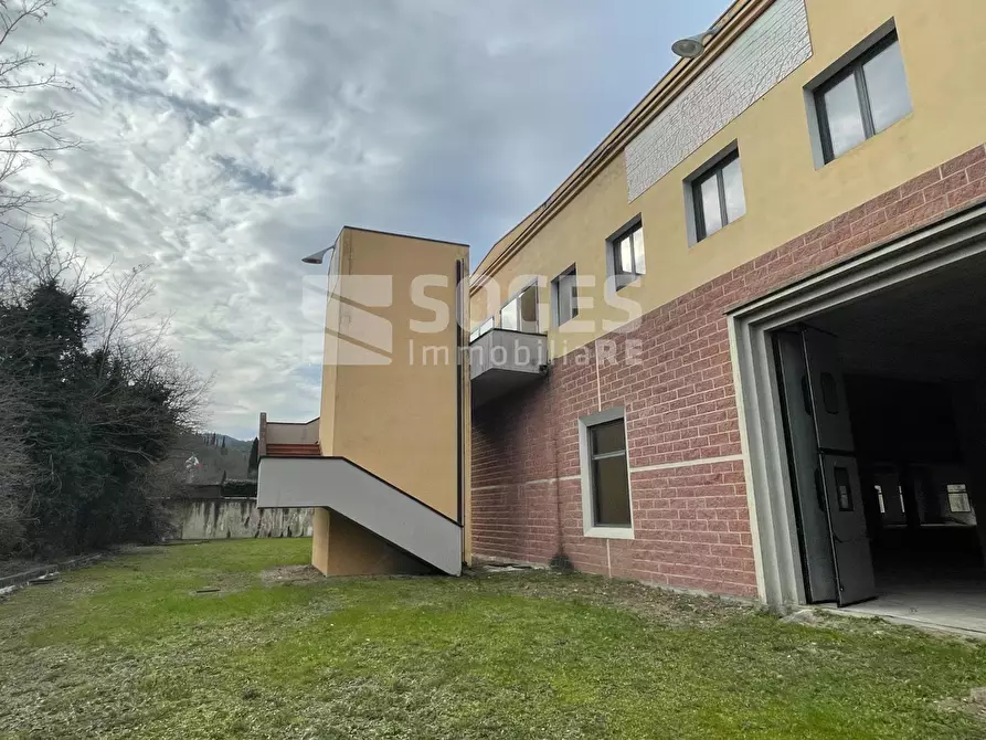 Immagine 4 di Locale commerciale in vendita  in Rosano a Rignano Sull'arno