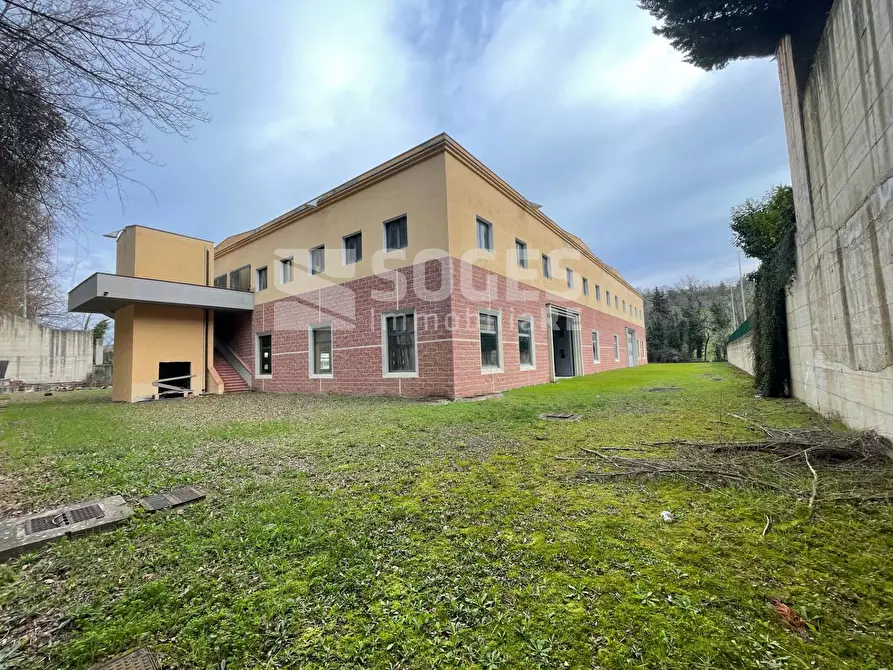 Immagine 14 di Locale commerciale in vendita  in Rosano a Rignano Sull'arno