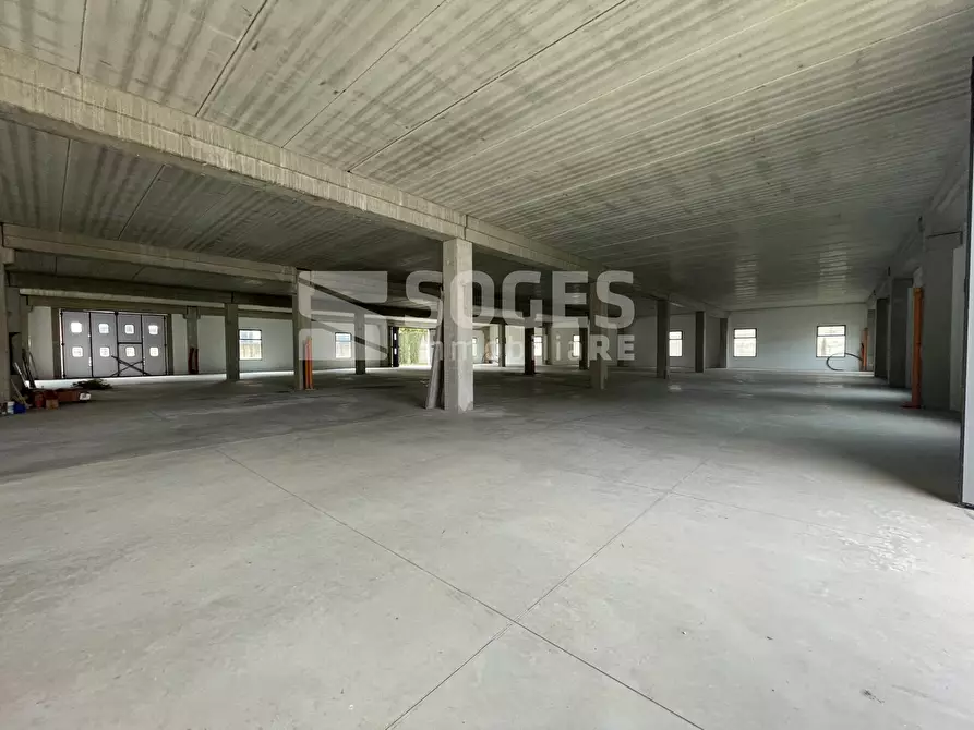 Immagine 6 di Locale commerciale in vendita  in Rosano a Rignano Sull'arno