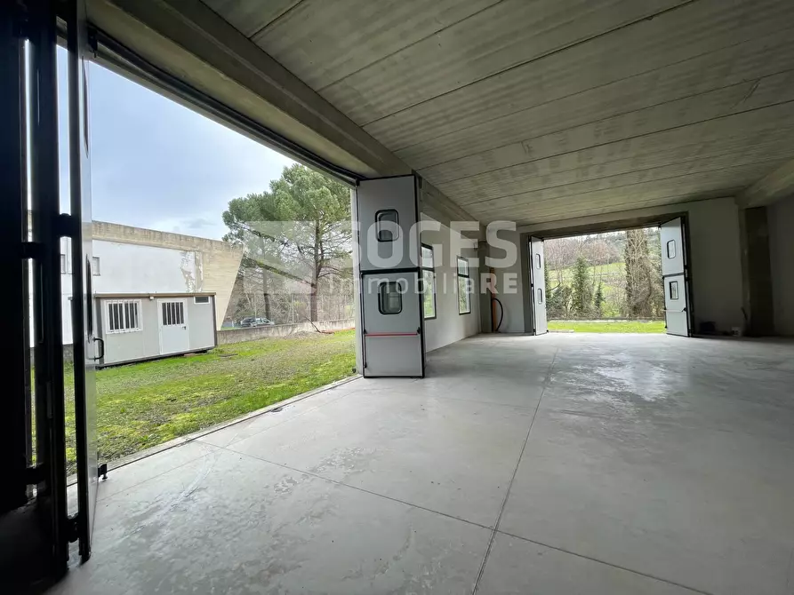 Immagine 5 di Locale commerciale in vendita  in Rosano a Rignano Sull'arno