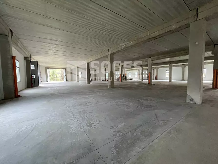 Immagine 18 di Locale commerciale in vendita  in Rosano a Rignano Sull'arno