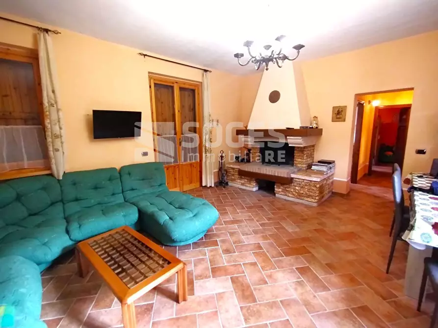 Immagine 3 di Villa in vendita  in Frazione Celle a Dicomano