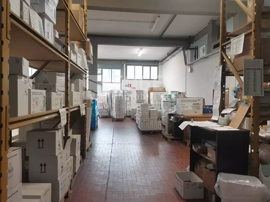 Immagine 2 di Attività commerciale in affitto  in via puccini a Pontassieve