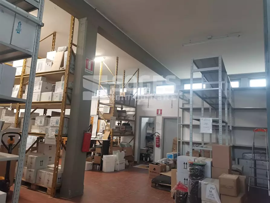 Immagine 8 di Attività commerciale in affitto  in via puccini a Pontassieve