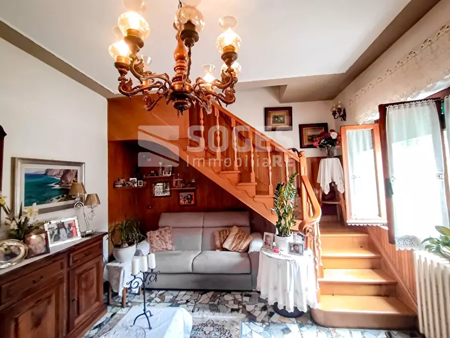 Immagine 4 di Camera in vendita  in Sandetole a Dicomano