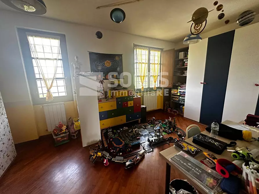 Immagine 2 di Appartamento in vendita  in piazza Daniele manin a Reggello