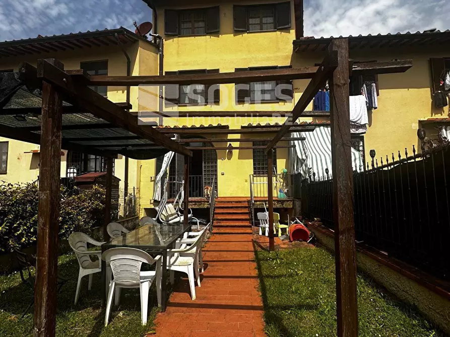 Immagine 1 di Appartamento in vendita  in piazza Daniele manin a Reggello