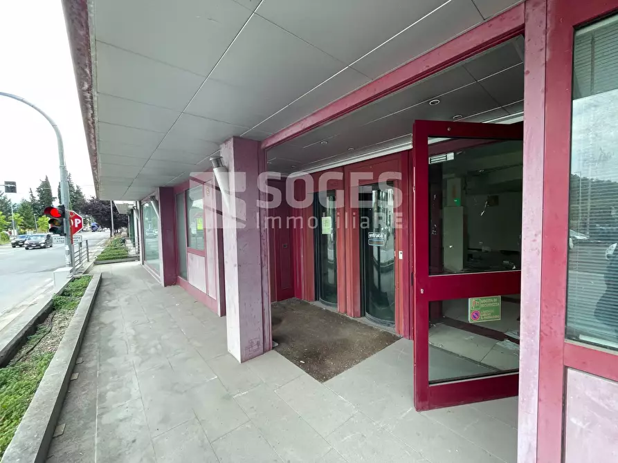 Immagine 21 di Locale commerciale in vendita  in Viale Gramsci a Barberino Di Mugello
