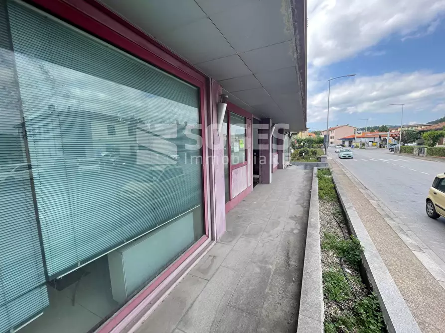 Immagine 23 di Locale commerciale in vendita  in Viale Gramsci a Barberino Di Mugello