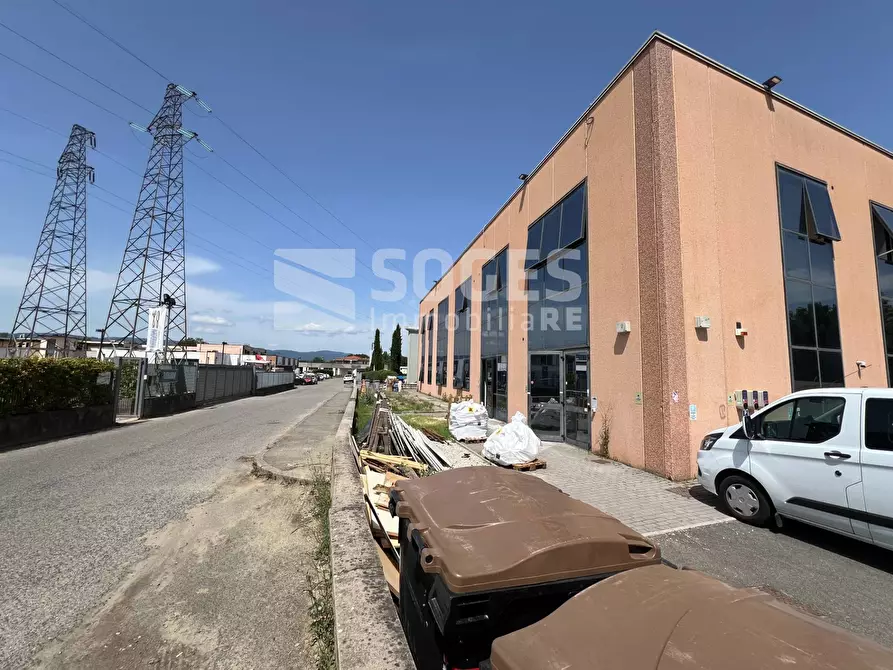 Immagine 5 di Locale commerciale in vendita  in VIA PRIMA STRADA LUNGARNO n. 1 a Terranuova Bracciolini