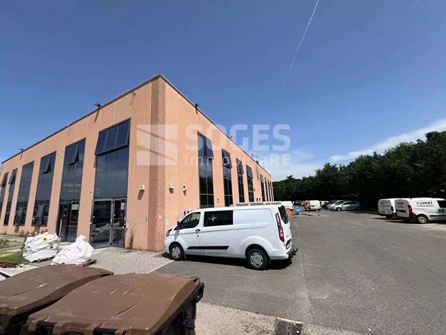 Immagine 6 di Locale commerciale in vendita  in VIA PRIMA STRADA LUNGARNO n. 1 a Terranuova Bracciolini