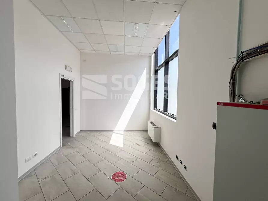 Immagine 12 di Locale commerciale in vendita  in VIA PRIMA STRADA LUNGARNO n. 1 a Terranuova Bracciolini