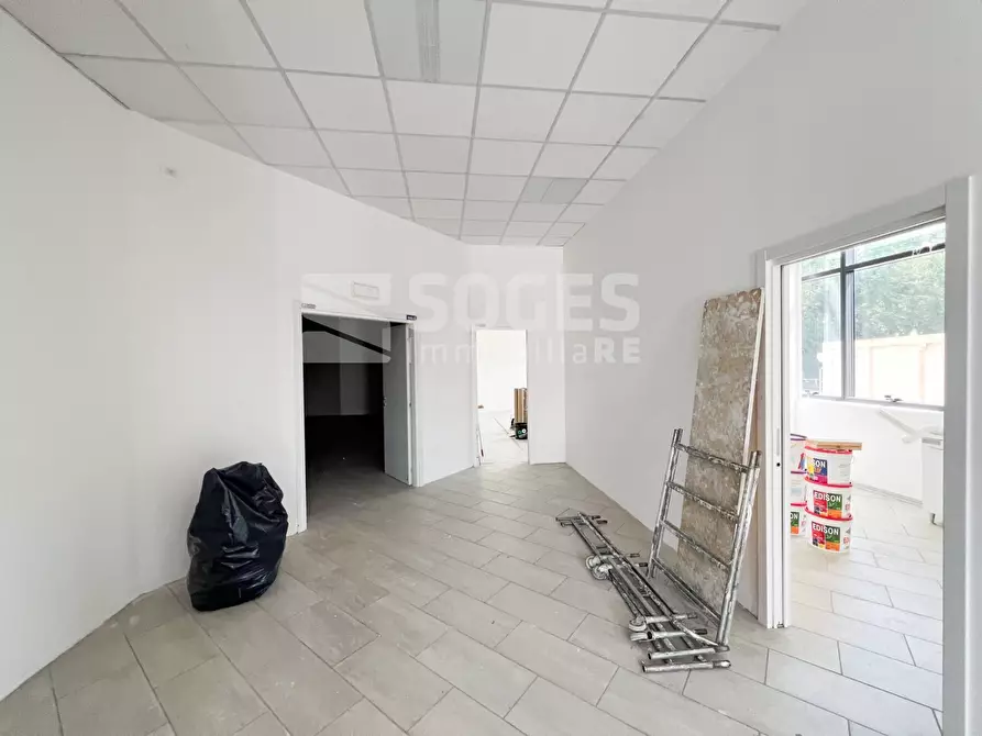 Immagine 16 di Locale commerciale in vendita  in VIA PRIMA STRADA LUNGARNO n. 1 a Terranuova Bracciolini