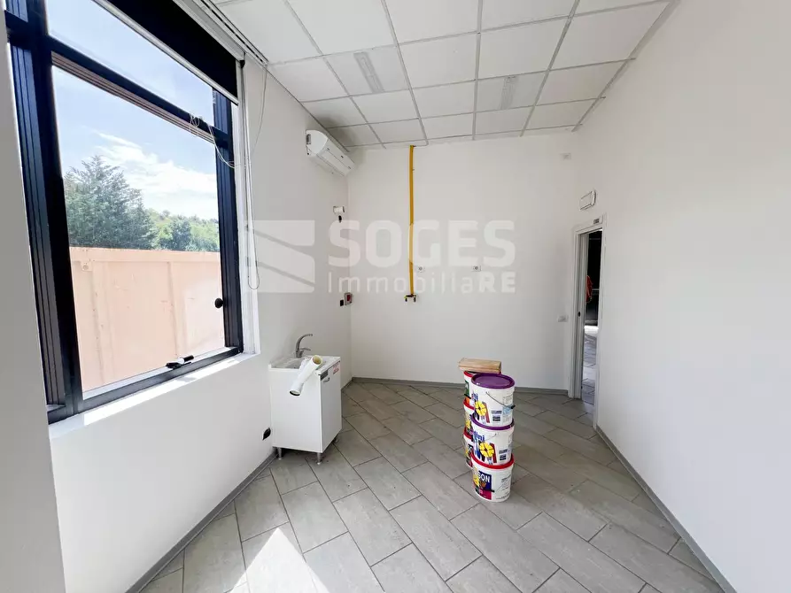 Immagine 15 di Locale commerciale in vendita  in VIA PRIMA STRADA LUNGARNO n. 1 a Terranuova Bracciolini