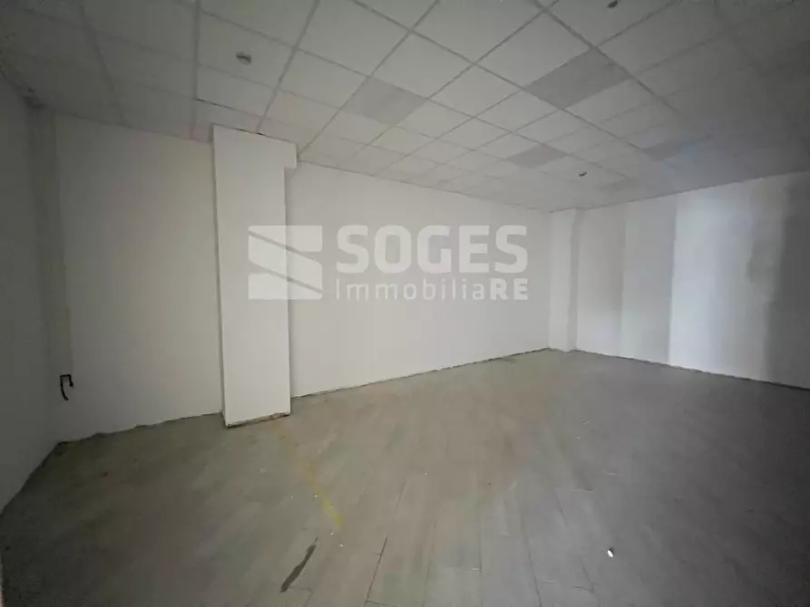 Immagine 17 di Locale commerciale in vendita  in VIA PRIMA STRADA LUNGARNO n. 1 a Terranuova Bracciolini