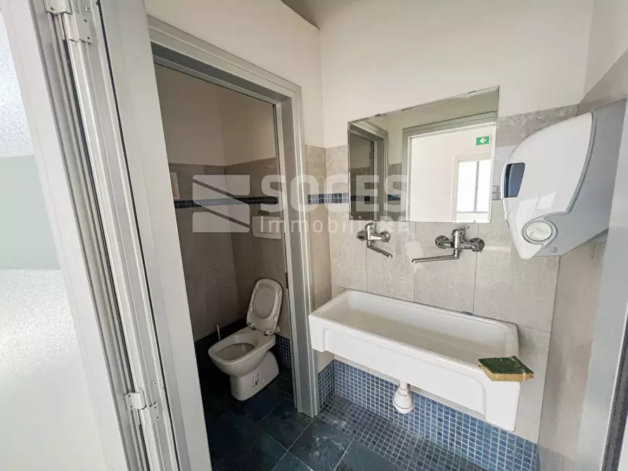 Immagine 19 di Locale commerciale in vendita  in VIA PRIMA STRADA LUNGARNO n. 1 a Terranuova Bracciolini