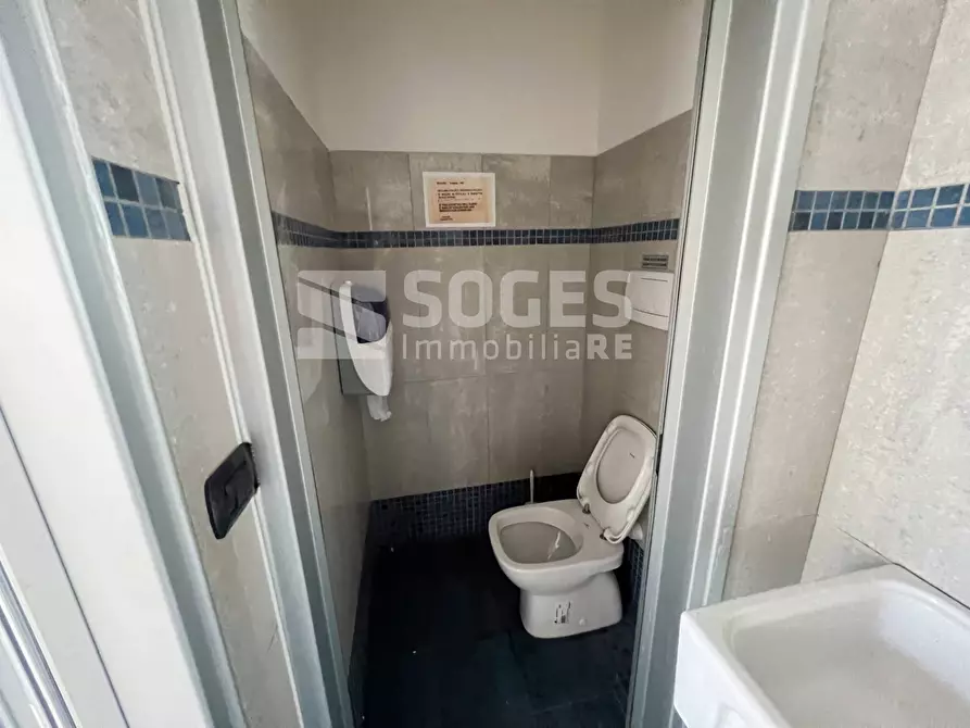 Immagine 20 di Locale commerciale in vendita  in VIA PRIMA STRADA LUNGARNO n. 1 a Terranuova Bracciolini