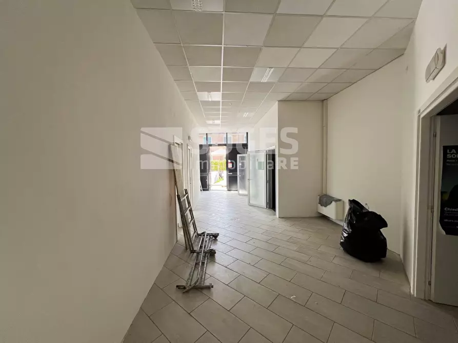 Immagine 9 di Locale commerciale in vendita  in VIA PRIMA STRADA LUNGARNO n. 1 a Terranuova Bracciolini