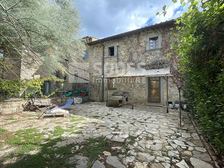 Immagine 2 di Camera in vendita  in via di santa brigida a Pontassieve