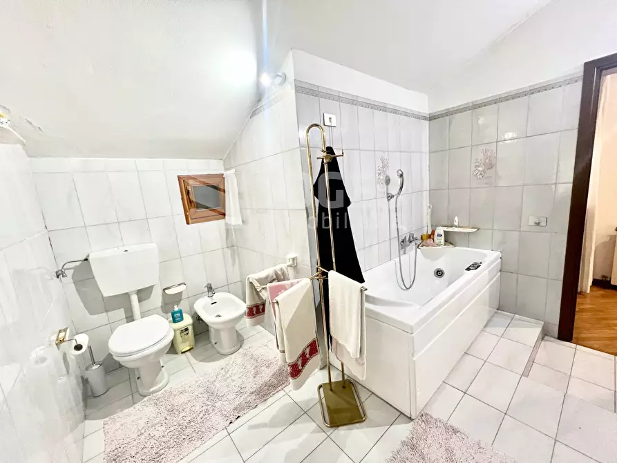 Immagine 21 di Villa in vendita  in Frazione Ville a Terranuova Bracciolini