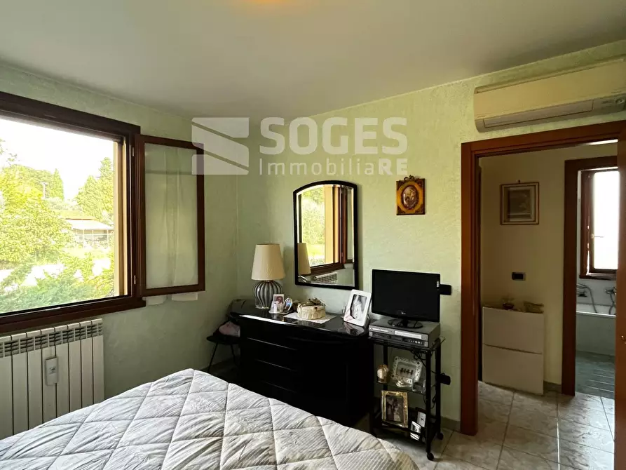 Immagine 10 di Appartamento in vendita  in via filippo turati a Cavriglia