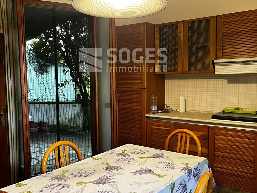 Immagine 6 di Villa in vendita  in via del poggiolino a Figline E Incisa Valdarno