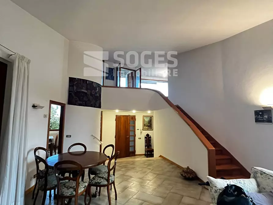 Immagine 4 di Villa in vendita  in via del poggiolino a Figline E Incisa Valdarno