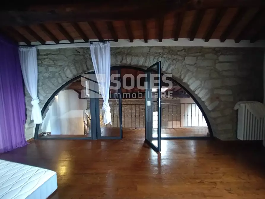 Immagine 4 di Camera in vendita  in frazione Turicchi a Rufina