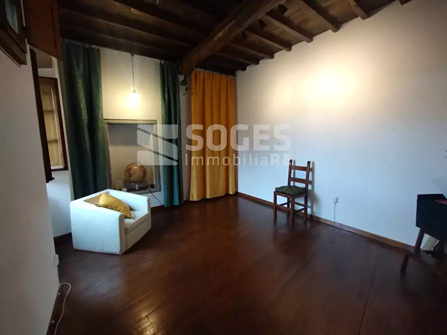 Immagine 17 di Camera in vendita  in frazione Turicchi a Rufina